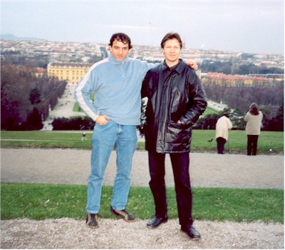 vie01s.jpg (46100 bytes)